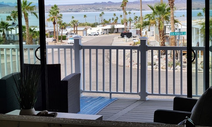 Lake Havasu City House | Family-Friendly Retreat at Boaters Best Hotel Awaits You