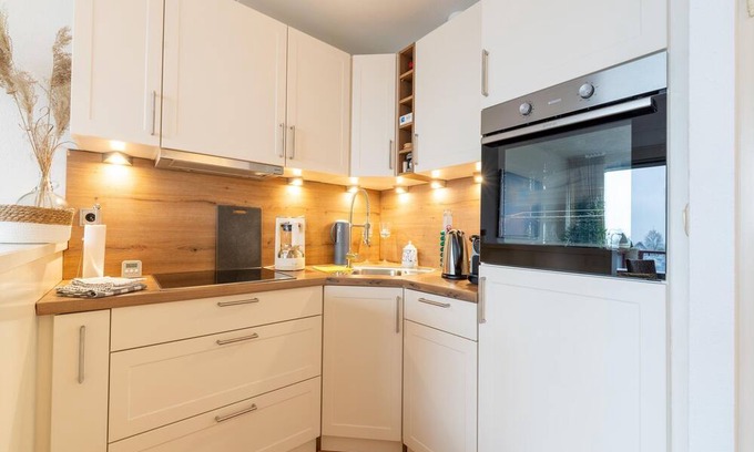 Municipality of Zwartewaterland House | Inviting Holiday Home in Hasselt Close to Scenic Waters