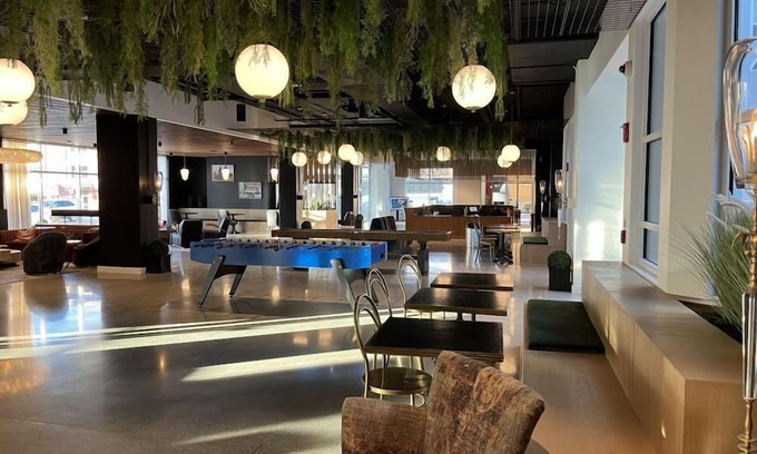 Downtown Lincoln Condo | Inviting 3BR Condo with City View & Spa Amenities