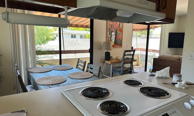 Lower State Condo | Modern Condo Steps from Funk Zone and Santa Barbara Beach