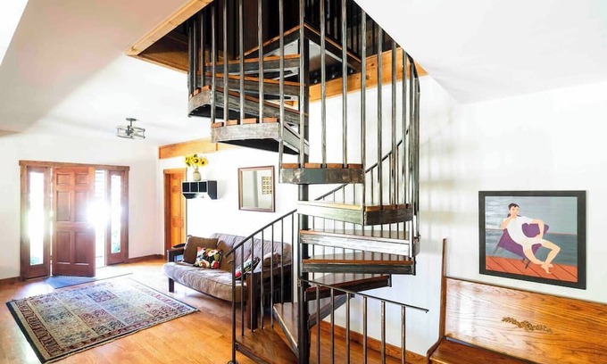 Pomona Cabin | Spacious 5-Bedroom Cabin in Family-Friendly Pomona, IL