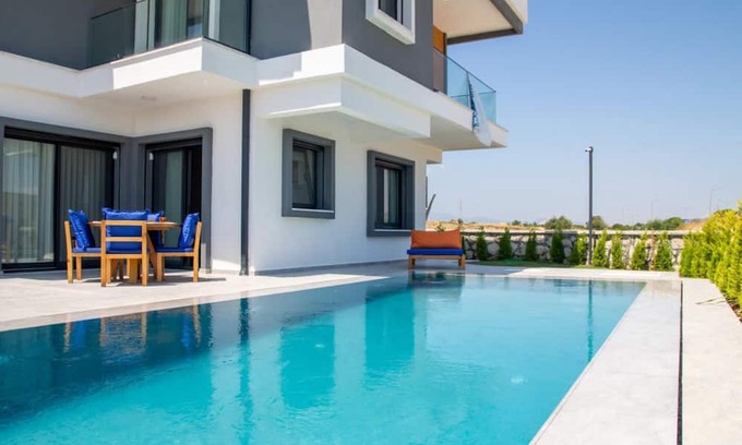 Alacati Villa | Relaxing Villa with Private Pool in Alacati Cesme