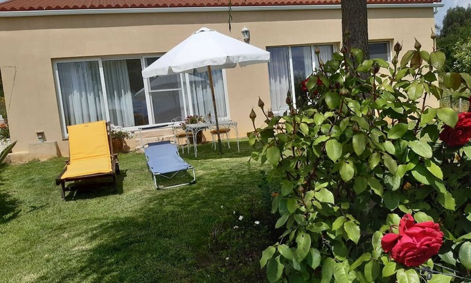 Alvaiazere House | Cozy Casa Flammini Guesthouse with Ocean View & Breakfast
