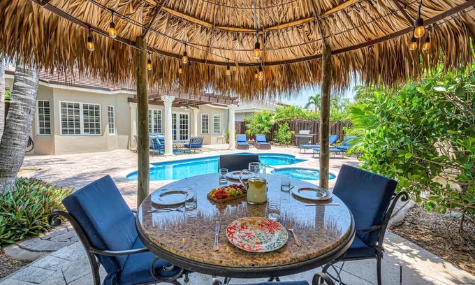Birch Park Finger Streets House | Cozy Retreat Steps From the Beach with Heated Pool
