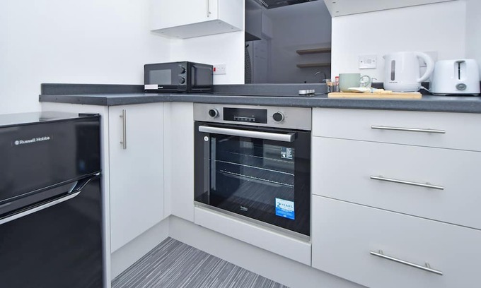 Crewe Apartment | Family-Friendly Sapphire Apartment 2 with Kitchen Amenities