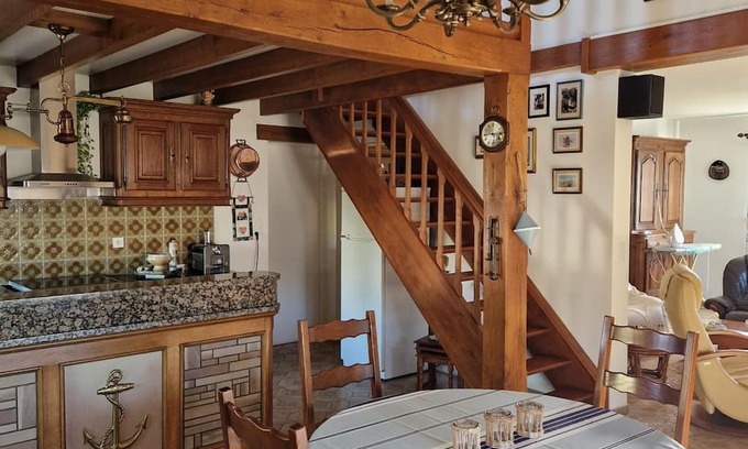 Grues House | Cozy Villa Grues: 2 Bedrooms with Spa and Breakfast Included