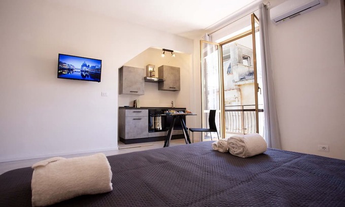 Monreale Apartment | Cozy Apartment in Monreale with Breakfast & Kitchen