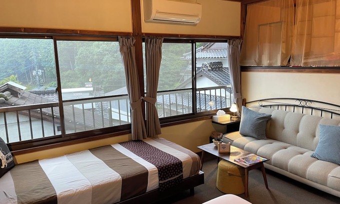 Imari Okawachiyama Cabin | Discover Okawachiyama: A Quaint Village of Secret Kilns