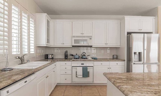 Palmdale House | Pet-Friendly Haven with Fenced Backyard for Family Fun