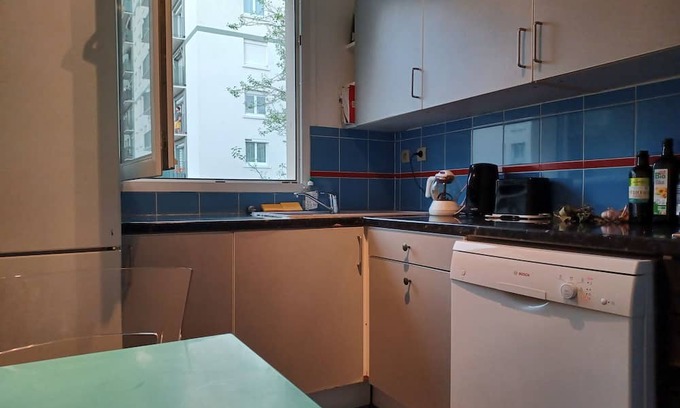 Passerelle Apartment | Inviting 50 m² Retreat Near Picpus with Kitchen & Breakfast