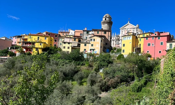 Ortonovo House | Italian Rustico: Your Gateway to 5 Terre and Scenic Beaches
