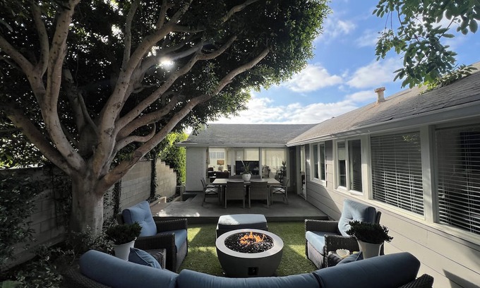 Village of La Jolla Cottage | Pet-Friendly La Jolla Beach Cottage with Breakfast Included
