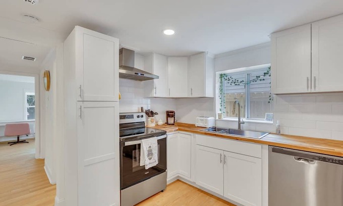 Eastside House | Elegant Bungalow with Pet-Friendly Amenities and Yard