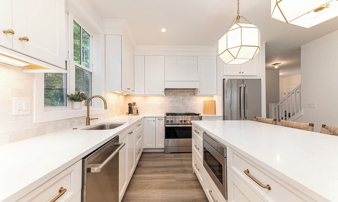 Lake Township Cottage | Perfect Lakefront Crystal Lake Cottage with Stunning Views