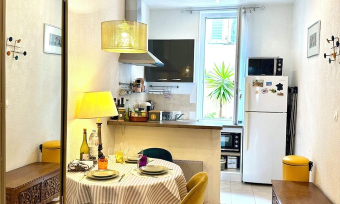 Vernier Apartment | Conveniently Located Hotel Near Train, Sea & Marketplace