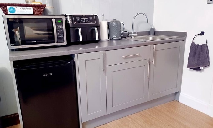 Innerleithen Apartment | Immaculate 2-Bed Apartment with Breakfast in Innerleithen