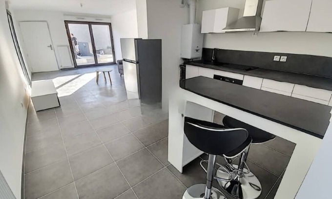 Thonon-les-Bains Apartment | Cozy Grand Studio Just 5 Minutes from the Lake Retreat