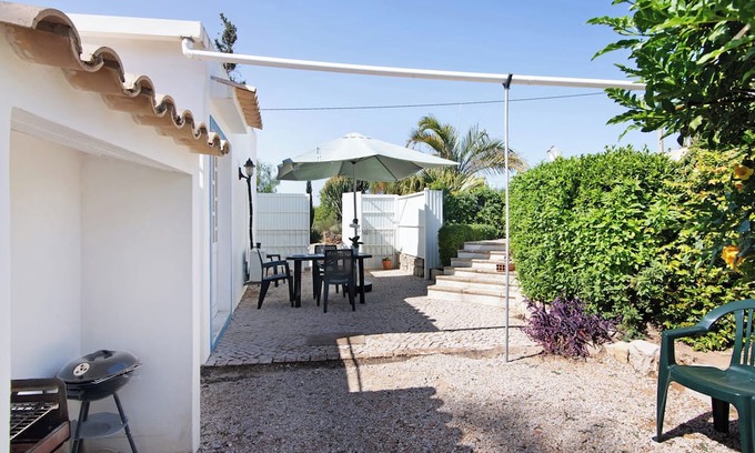 Colmeal Apartment | Cozy Studio Apartment "Holiday Home Medronhal Faro" Awaits