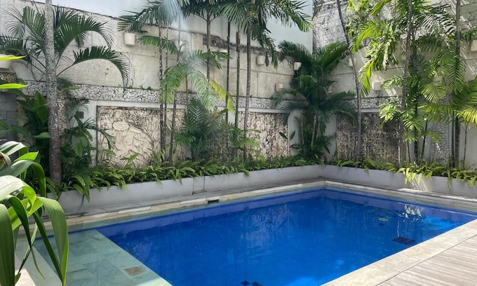 Batubelig Villa | Elegant Langikula Villa with Pool in Central Seminyak