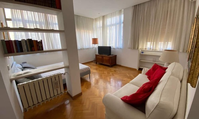 Quartiere XV Della Vittoria Apartment | Cozy Apartment 'Casetta In Centro' with Balcony & Wi-Fi