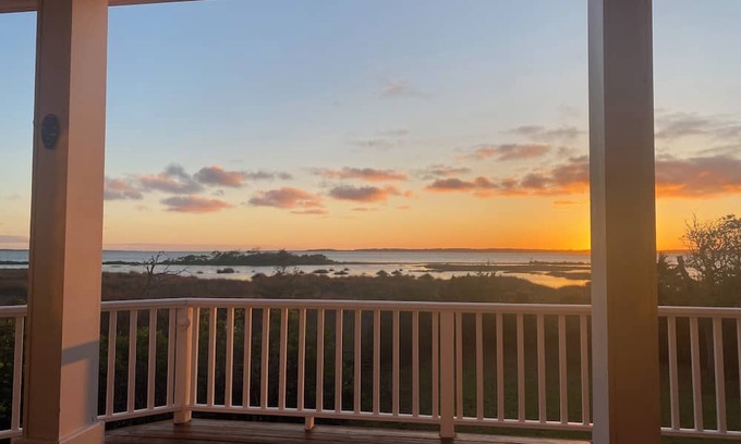 Harkers Island House | Waterfront Retreat on Harkers Island with Boat Access