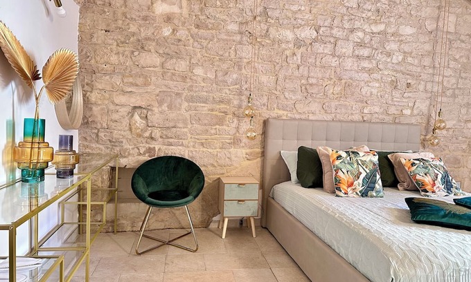 Bisceglie Apartment | Inviting Vrbo Property with Spa, Hot Tub & Breakfast