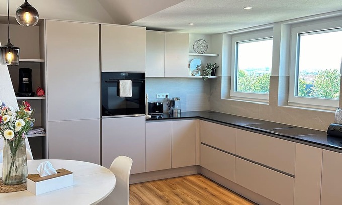 Herbolzheim Apartment | Relaxing Retreat at Ferienwohnung im Grünen Haus