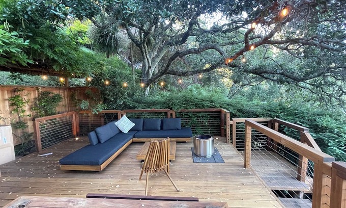 Mill Valley House | Serene Retreat with Trails, SF Views & Family-Friendly Amenities