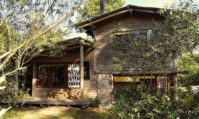 Punta del Diablo Cabin | Inviting Cottage Botacana: Family-Friendly Stay in Punta del Diablo