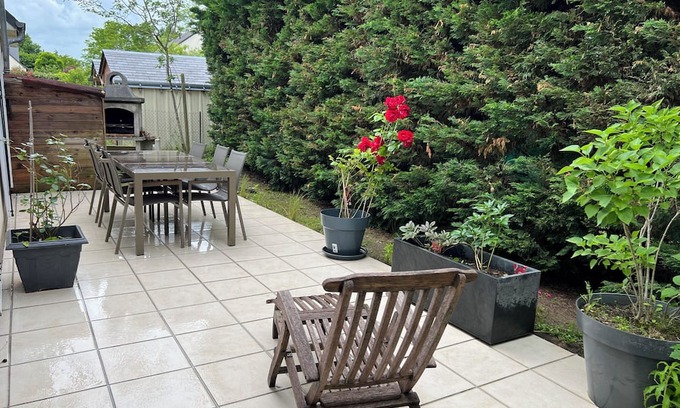 Montlouis-sur-Loire House | Discover Vrbo Property: Pet-Friendly with Private Pool