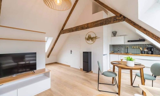 Lannion Apartment | Bright Grand Studio Near Lannion Station and Beach Access