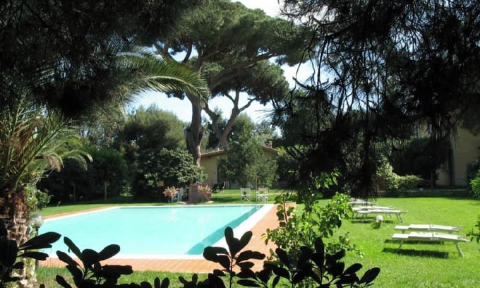 Donoratico Apartment | Inviting Studio Apartment 'I Cavalleggeri - Incitatus' with Pool