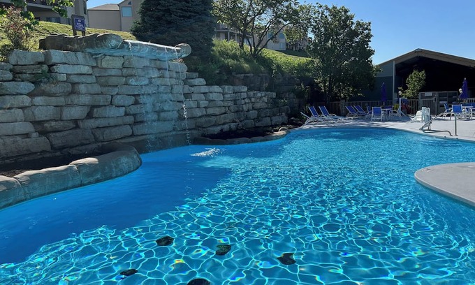 Hollister Resort | Discover Comfort at Westgate Lake Resort Emerald Point