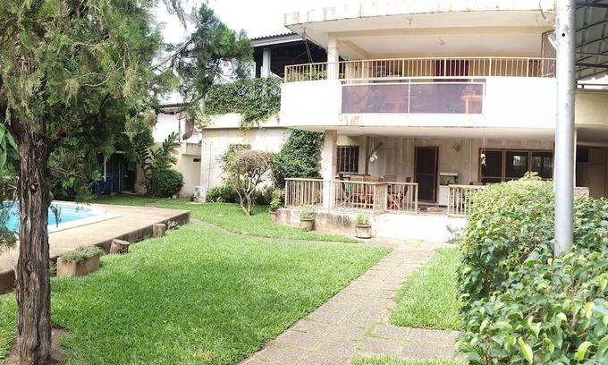 Cocody Apartment | Inviting Apartment with Pool, Garden & All Services Included
