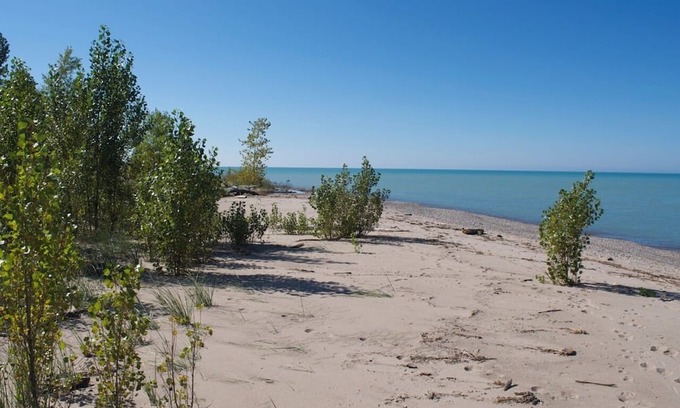 Bluewater Cottage | Lake View Retreat at Jake's Place: Perfect for Families!