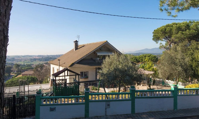 Sant Pere de Vilamajor House | Discover Preciosa Casa Can Vila - Family-Friendly Retreat