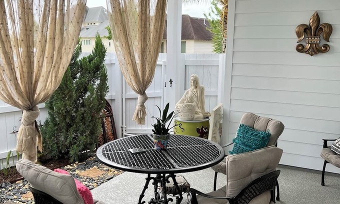 Youngsville House | Cozy Private Room at Sugar Mill Pond with Spa & Hot Tub