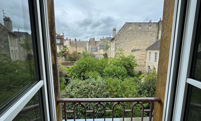 Centre Ancien Apartment | Cozy Studio with Kitchen in Central Caen