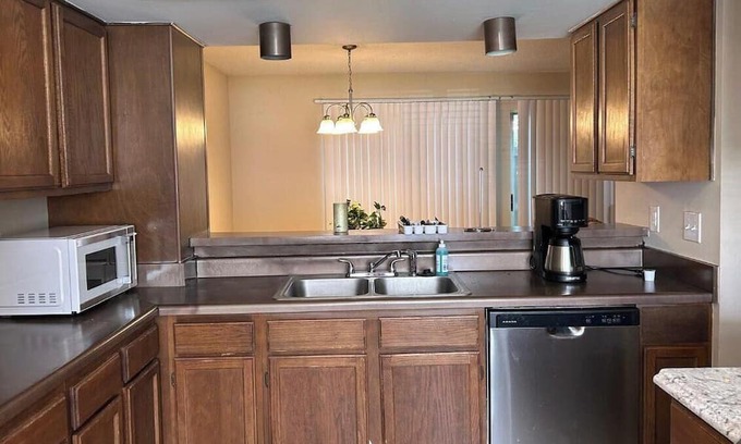 Mobile Condo | Experience Comfort at Layla’s Haven in Mobile