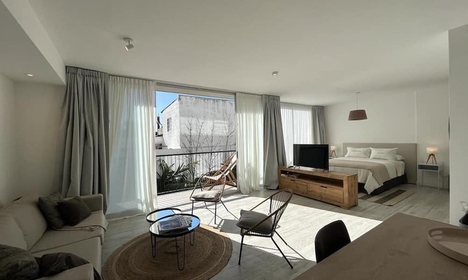 Beccar Apartment | Relaxing Retreat in San Isidro with Spa and Hot Tub