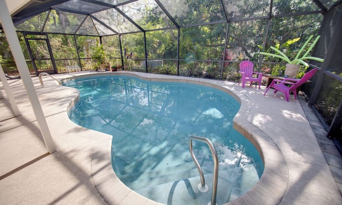 North Fort Myers Apartment | Tropical North Fort Myers Studio with Pool & Ocean Views