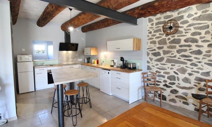 La Chapelle-d'Alagnon Cottage | Inviting Gite La Chapelle-d'Alagnon with Spa & Family Amenities