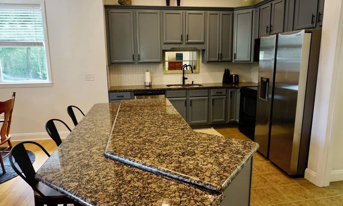 Freeport House | Bay Breeze House: Steps from the Bay & Near 30A Beaches
