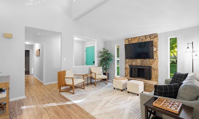 Charlotte House | Modern Retreat on Elm with Pool and Spa Amenities