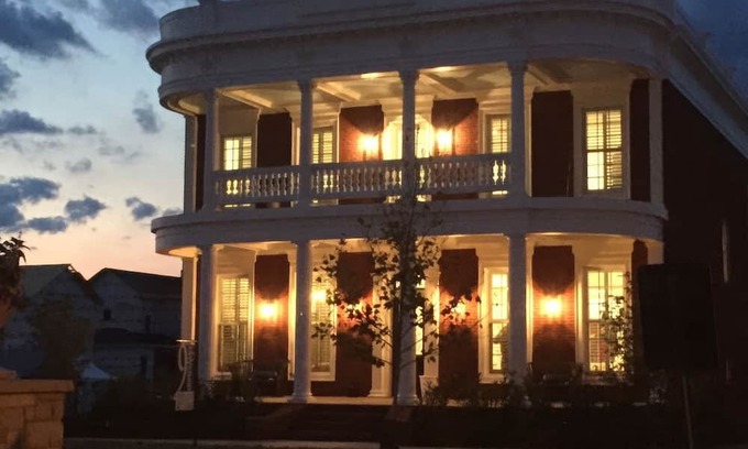 Prospect House | Getaway to PGA & Derby 2024: Family-Friendly Retreat