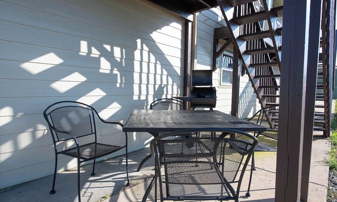 Intracoastal City Condo | Family Getaway: Cozy Condos by the Water for Relaxation