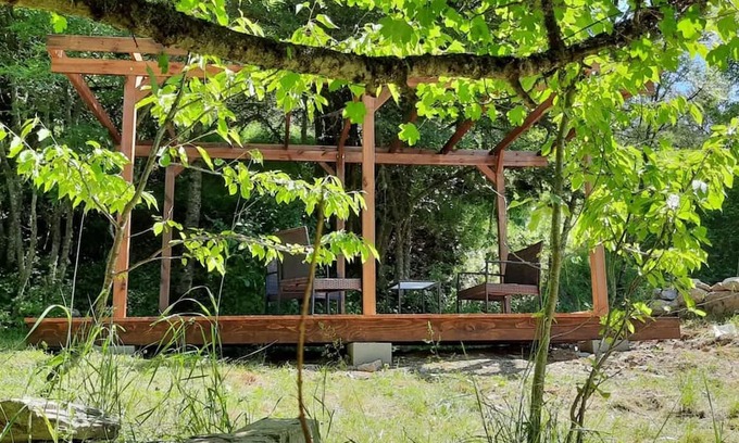 Montjay Apartment | Cozy Apartment 'Aoura' with Mountain View & Private Terrace