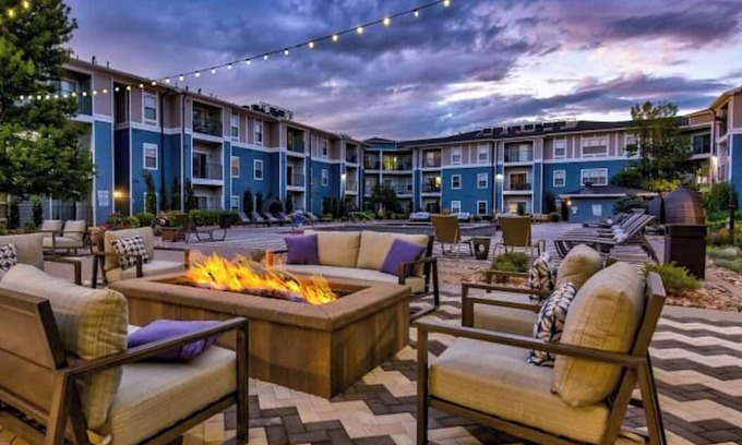 Lincoln Square Lofts Apartment | Luxury One Bedroom Rental in Lone Tree