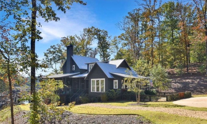 Dadeville House | Idyllic Lake Martin Retreat with Pool & Breakfast Included!