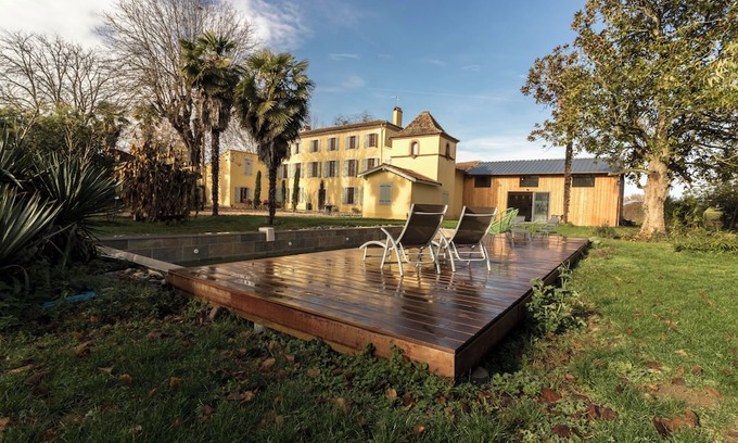 Cazeres House | Pet and Child-Friendly Vrbo Property for Your Next Getaway